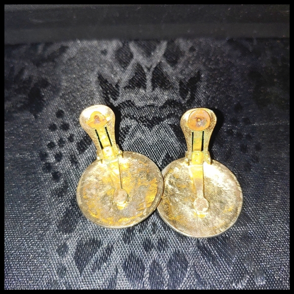 Vintage Swirly Earrings - Picture 5 of 5